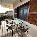 Efi's House * Flogita