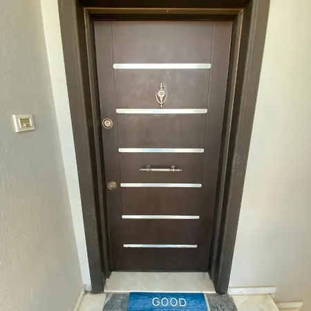 Efi's House Apartman *